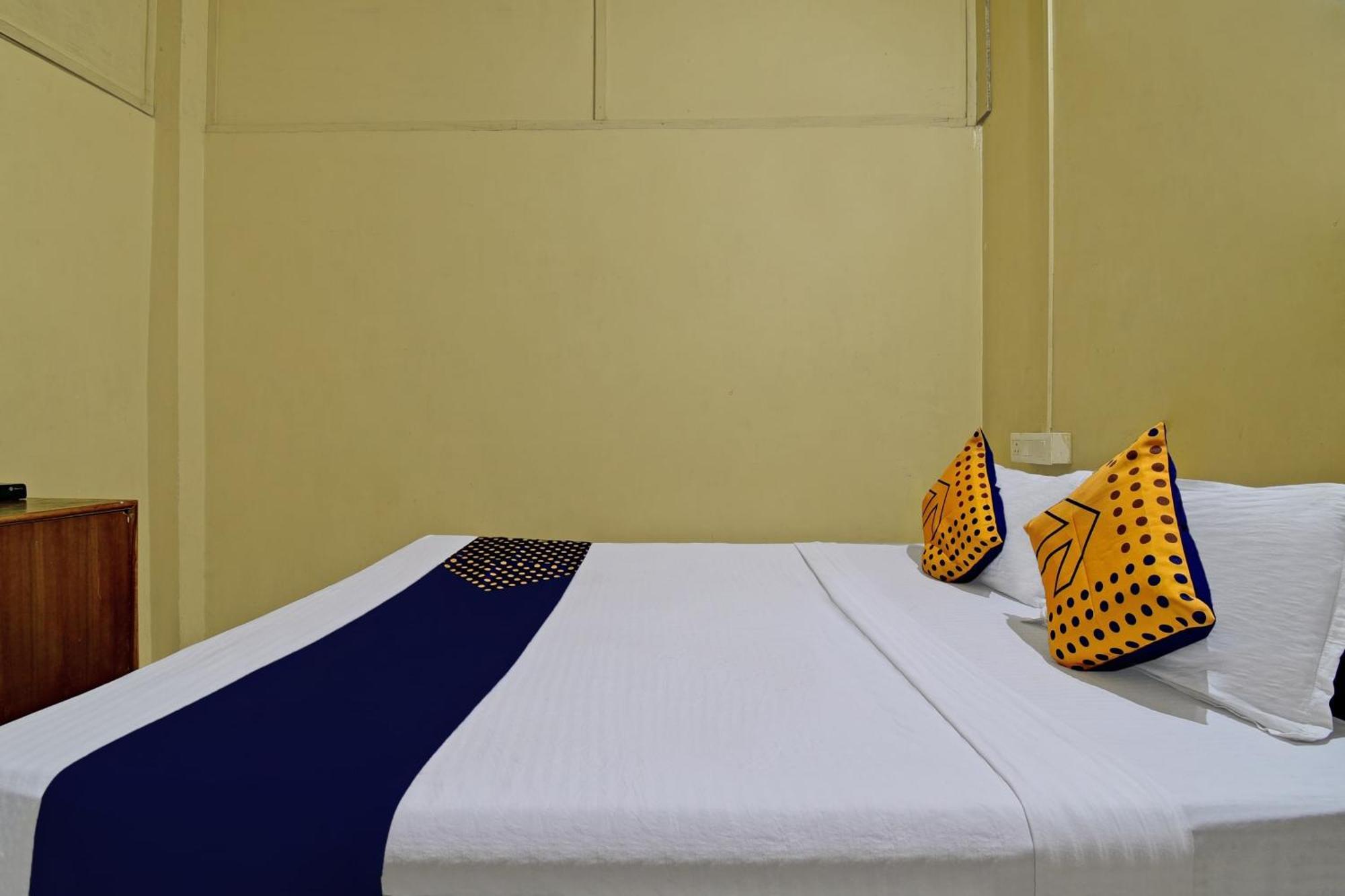 Oyo Flagship Thank You Lodge Nac Dispur Luaran gambar